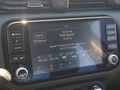 Used 2024 Nissan Versa SR image 12