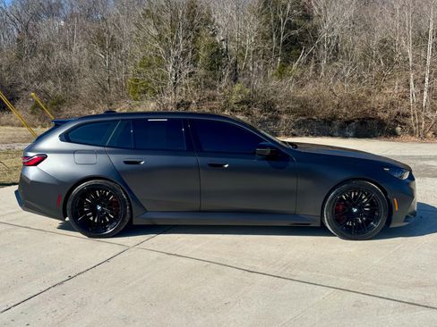 Used 2025 BMW M5 Touring image 8