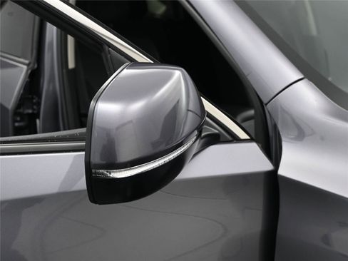 Used 2021 Acura RDX SH-AWD image 17