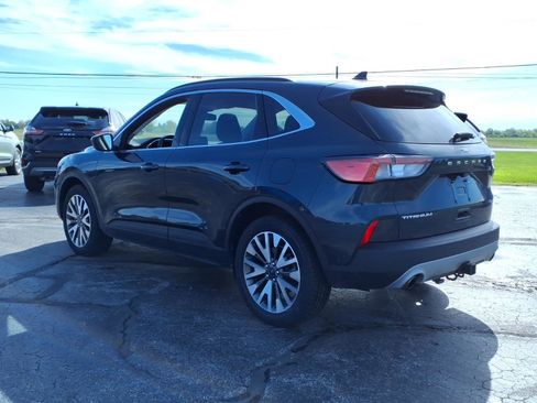 Used 2022 Ford Escape Titanium w/ Class II Trailer Tow Package AWD/4WD image 4