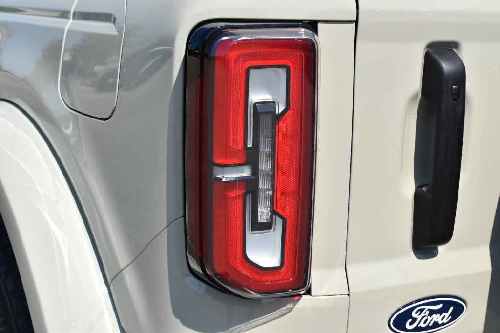 New 2026 Ford Bronco Outer Banks AWD/4WD image 11