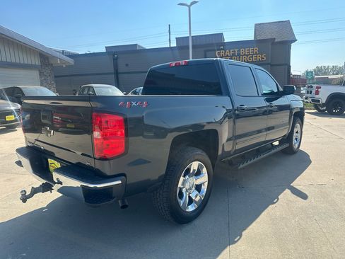 Used 2018 Chevrolet Silverado 1500 LT w/ LT Eassist Package image 3