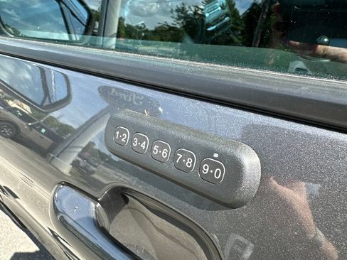 Used 2023 Ford Explorer XLT AWD/4WD image 51