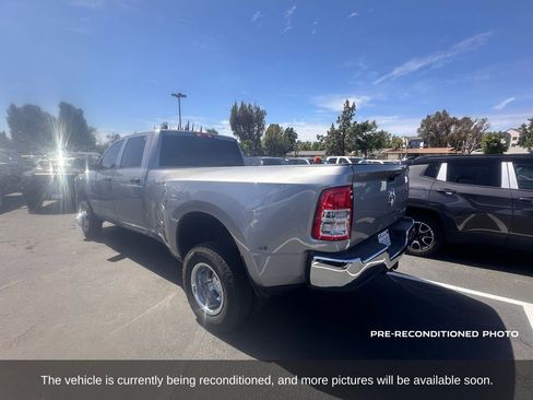 Used 2022 RAM 3500 Tradesman AWD/4WD image 3