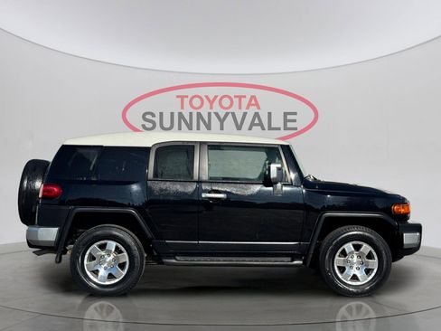 Used 2008 Toyota FJ Cruiser 4WD image 9