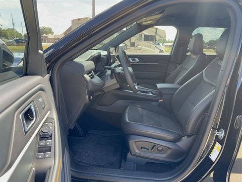 Used 2026 Ford Explorer Tremor w/ Tremor Convenience Package AWD/4WD image 8