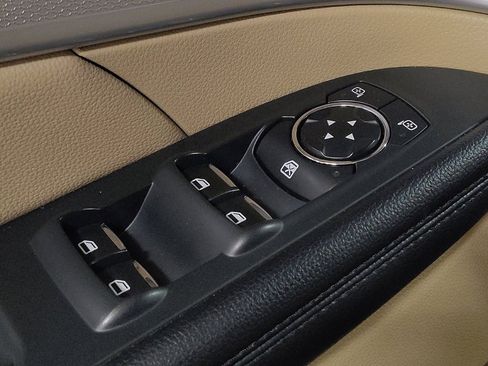 Used 2017 Ford Explorer XLT image 27