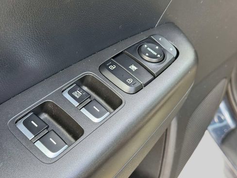 Used 2022 Kia Sportage LX AWD/4WD image 15