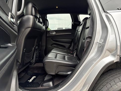 Used 2018 Jeep Grand Cherokee Limited AWD/4WD image 15