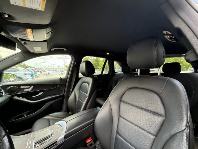 Used 2022 Mercedes-Benz GLC 300 4MATIC w/ Multimedia Package Lite image 24