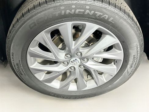 Used 2025 Buick Enclave Preferred FWD image 11