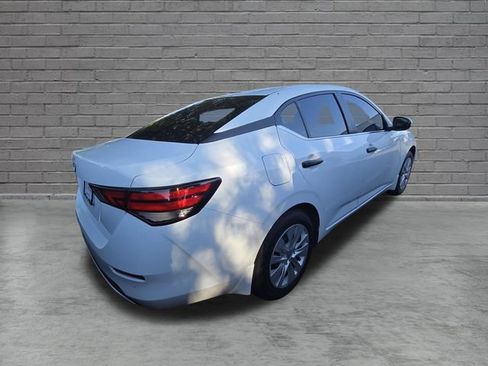Certified 2025 Nissan Sentra S FWD image 10