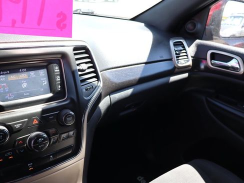 Used 2014 Jeep Grand Cherokee Laredo w/ Quick Order Package 23E AWD/4WD image 21