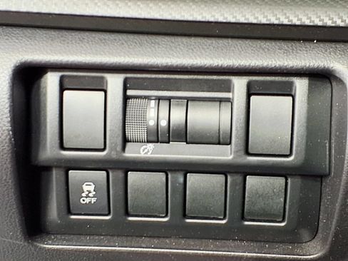 Used 2017 Subaru Impreza 2.0i AWD/4WD image 20
