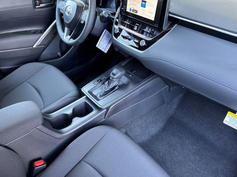New 2026 Toyota Corolla Cross LE FWD image 17