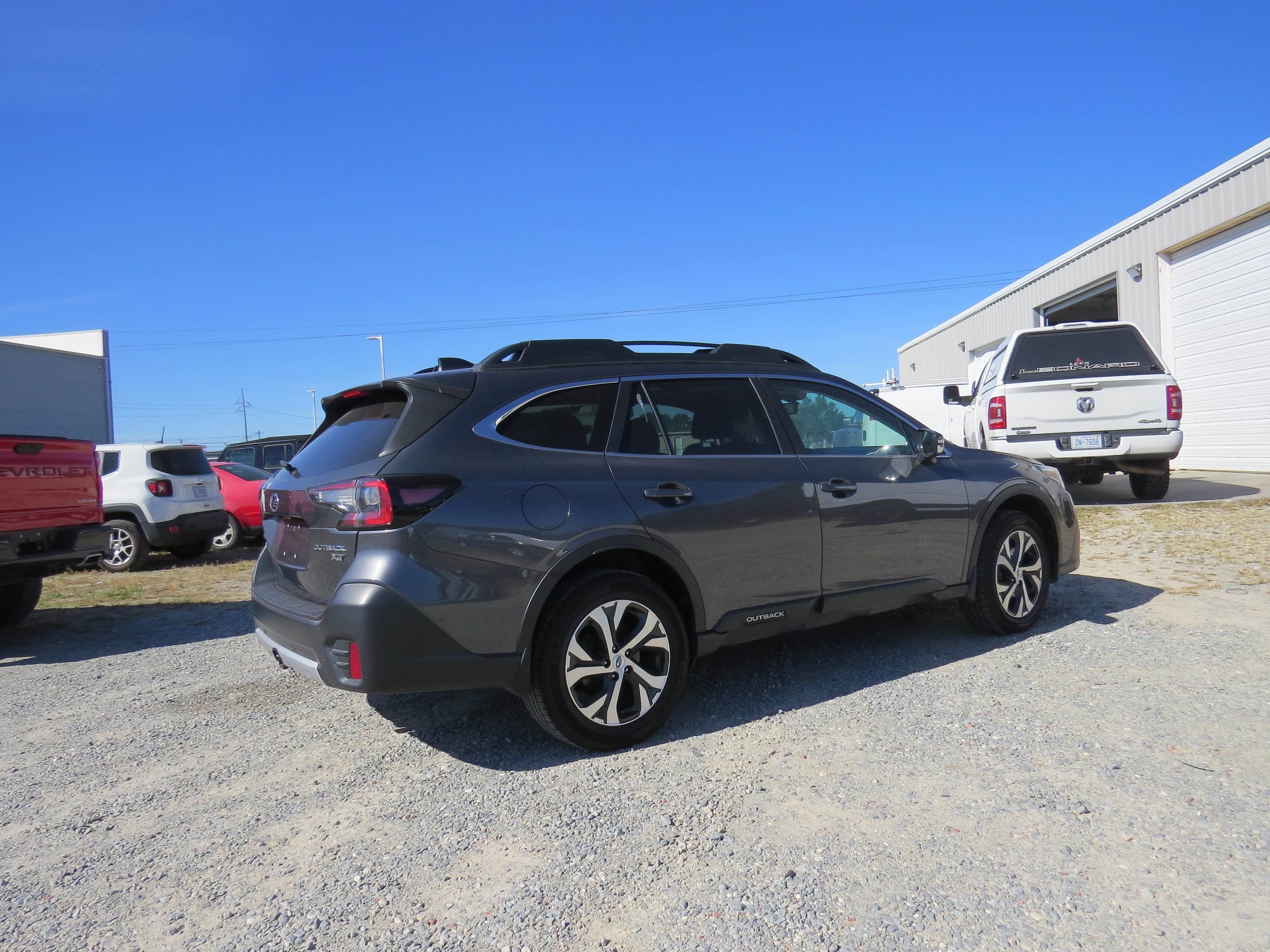 Used 2021 Subaru Outback Limited XT AWD/4WD image 3