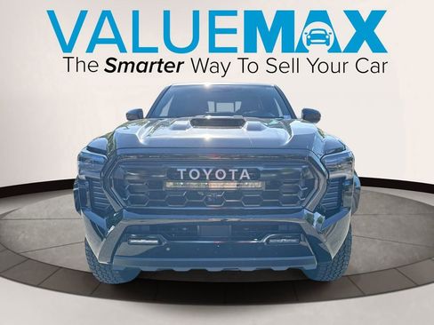 Used 2025 Toyota Tacoma TRD Pro AWD/4WD image 9