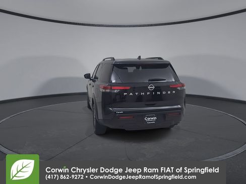 Used 2025 Nissan Pathfinder SV FWD image 12