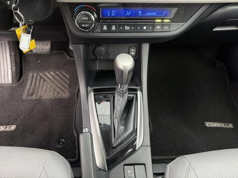 Used 2015 Toyota Corolla LE FWD image 27