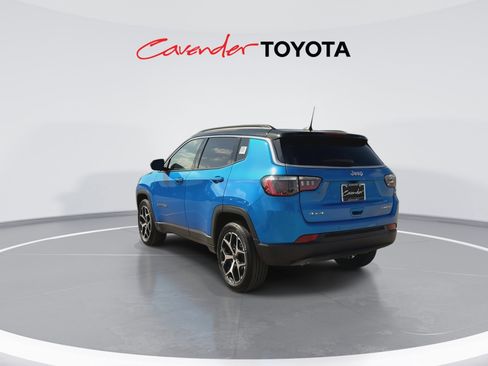 Used 2025 Jeep Compass Limited AWD/4WD image 6