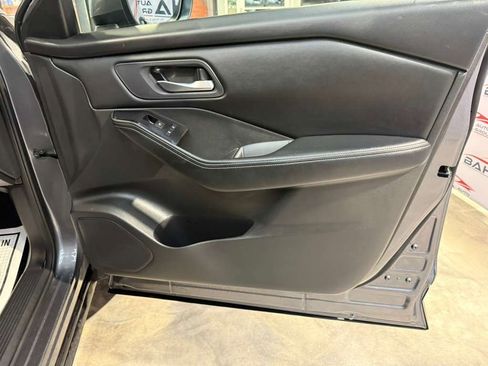 Used 2024 Nissan Rogue SV image 43