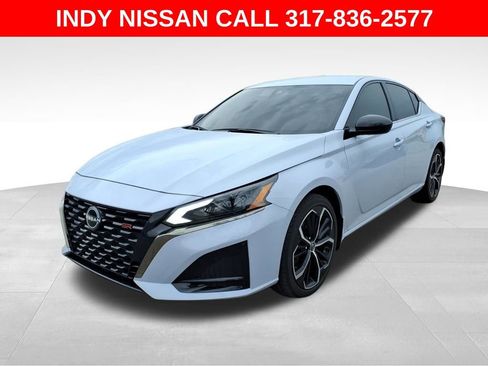 Used 2024 Nissan Altima 2.5 SR AWD/4WD image 4