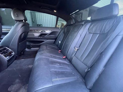 Used 2016 BMW 740i image 15