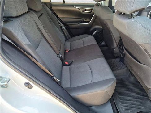 Used 2024 Toyota RAV4 XLE FWD image 16