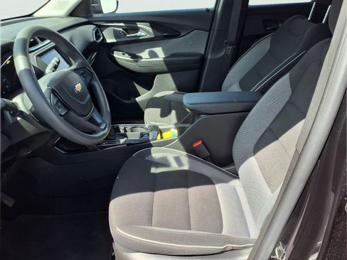 Used 2023 Chevrolet TrailBlazer LT FWD image 8