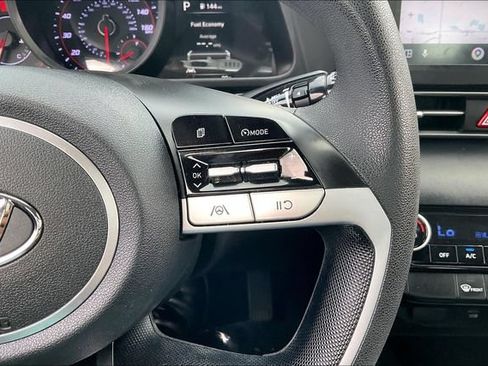 Certified 2021 Hyundai Elantra SEL FWD image 22