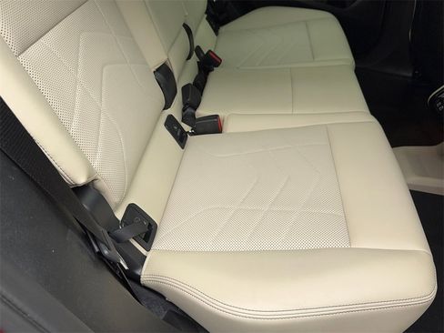 Used 2025 BMW X2 xDrive28i w/ Premium Package image 50