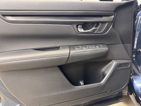 Used 2025 Honda CR-V Sport image 14