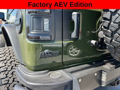 Used 2021 Jeep Wrangler Unlimited Rubicon AWD/4WD image 9