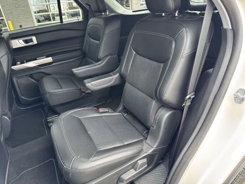 Used 2023 Ford Explorer Limited w/ Limited Technology Package image 23
