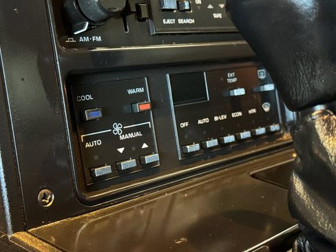 Used 1987 Chevrolet Corvette Coupe RWD image 19
