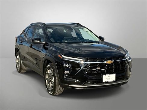 Used 2024 Chevrolet Trax LT w/ LT Convenience Package image 22