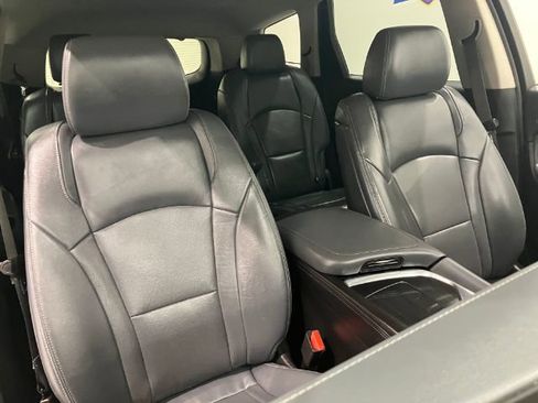 Used 2020 Buick Enclave Essence image 67