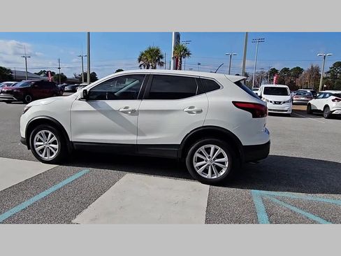 Used 2018 Nissan Rogue Sport S w/ S Appearance Package image 27