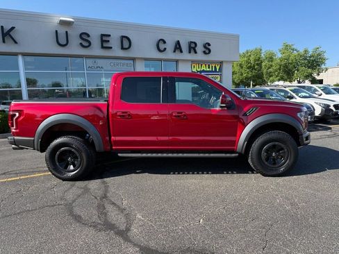 Used 2018 Ford F150 Raptor w/ Equipment Group 802A Luxury AWD/4WD image 2