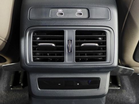 Used 2025 Audi Q5 Premium w/ Convenience Package image 24