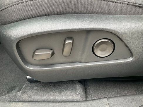 New 2026 Chevrolet Equinox LT w/ Convenience Package II image 3