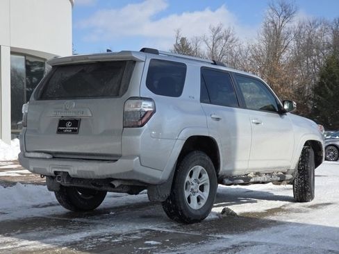 Used 2021 Toyota 4Runner SR5 Premium image 25