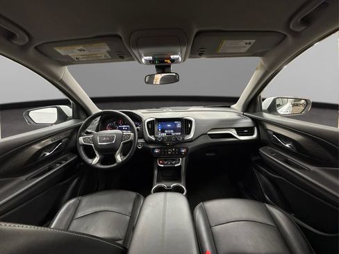 Used 2024 GMC Terrain SLT image 27