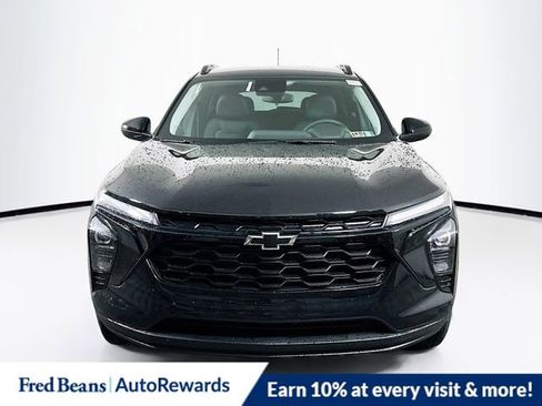 New 2026 Chevrolet Trax LT w/ Driver Confidence Package image 2