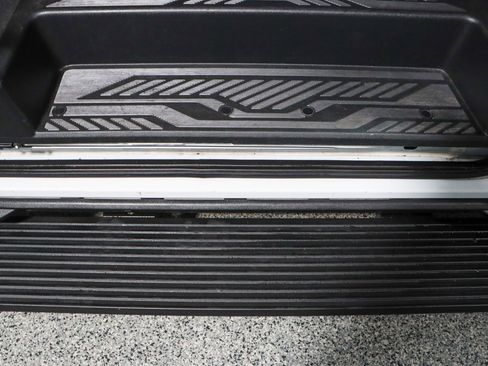 Used 2023 Ford Transit 350 XLT image 12