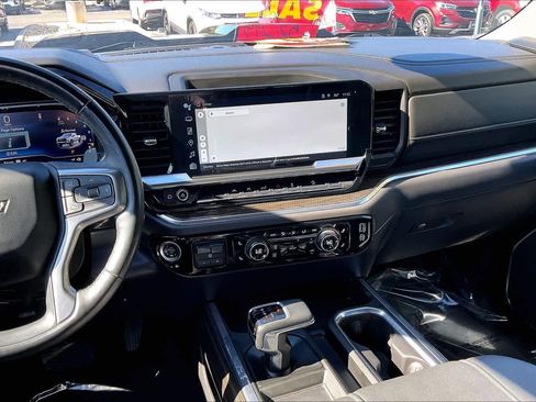 Used 2024 Chevrolet Silverado 1500 LT Trail Boss w/ Convenience Package II image 6