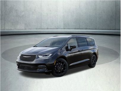 New 2026 Chrysler Pacifica Limited w/ S Appearance Package