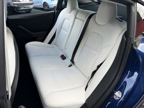 Used 2022 Tesla Model 3 Performance image 31