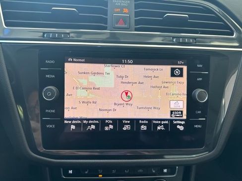 Used 2018 Volkswagen Tiguan SEL image 19