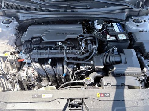 Used 2023 Hyundai Elantra SEL FWD image 24